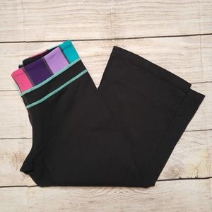 LULULEMON flared color block waist cropped leggings 6